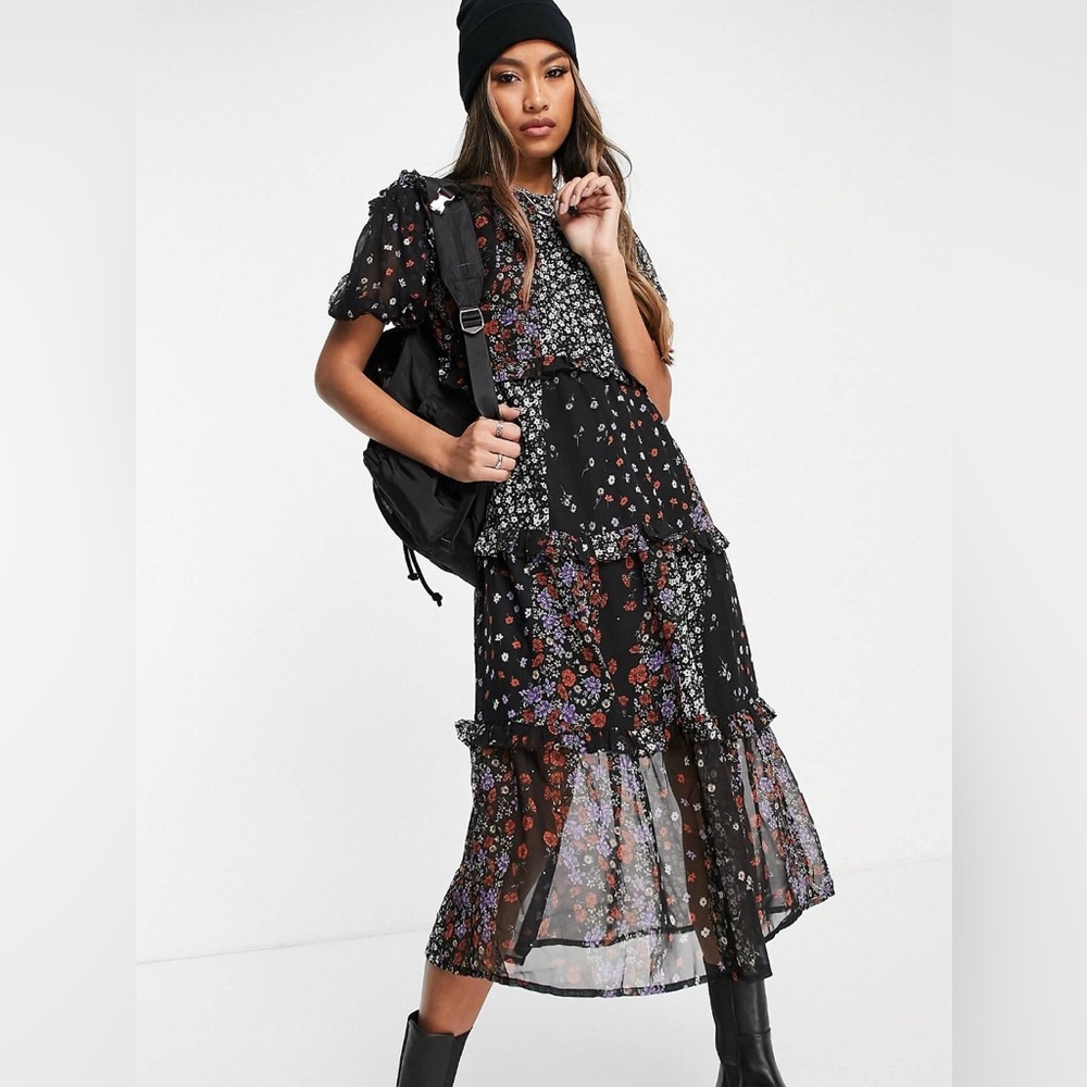 BRAND NEW. NECER WORN MIDI DRESS